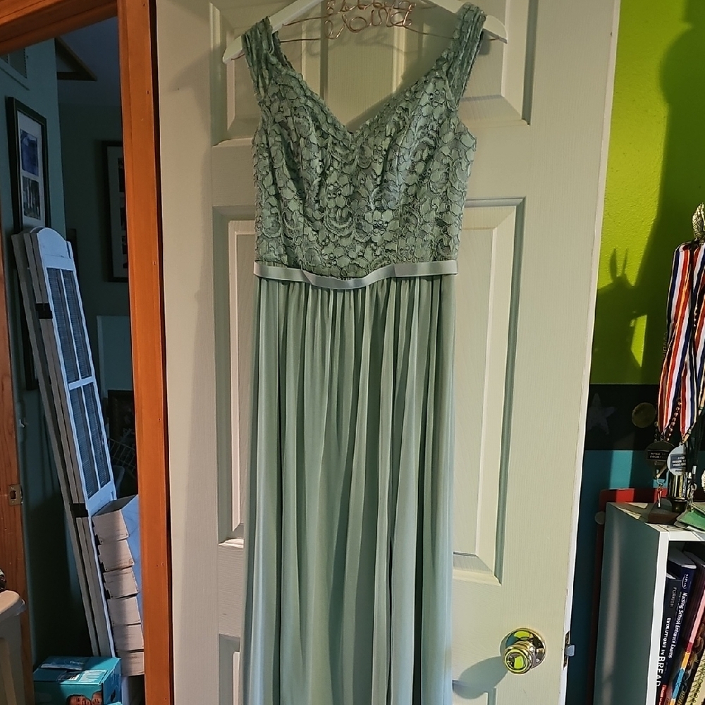 David's Bridal Lace Dusty Sage Bridesmaid Dress 6